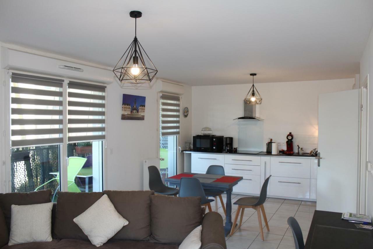 Appartement Bordeaux Lac Bagian luar foto